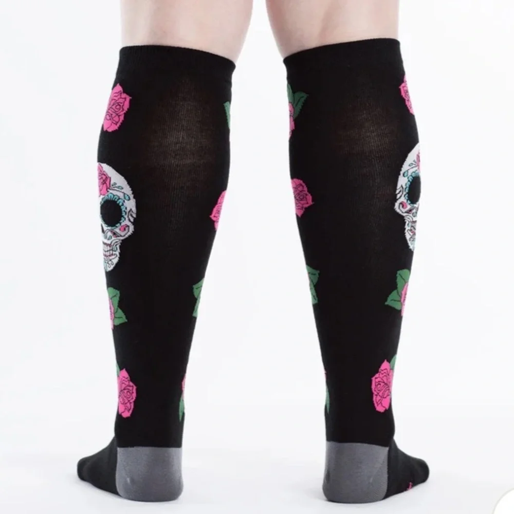 NWT Sugar Skull Knee High Socks - Black with Pink Roses